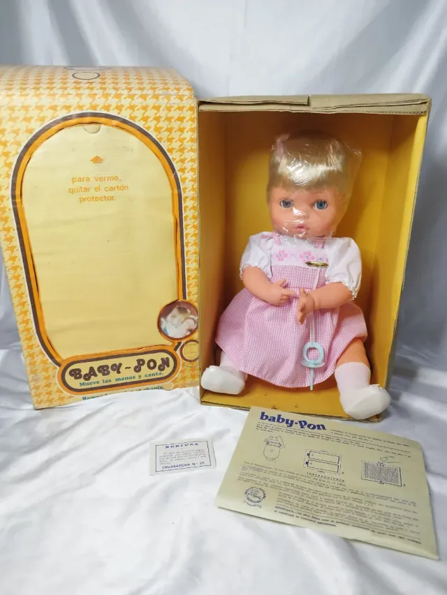 Antigua muñeca Baby Pon