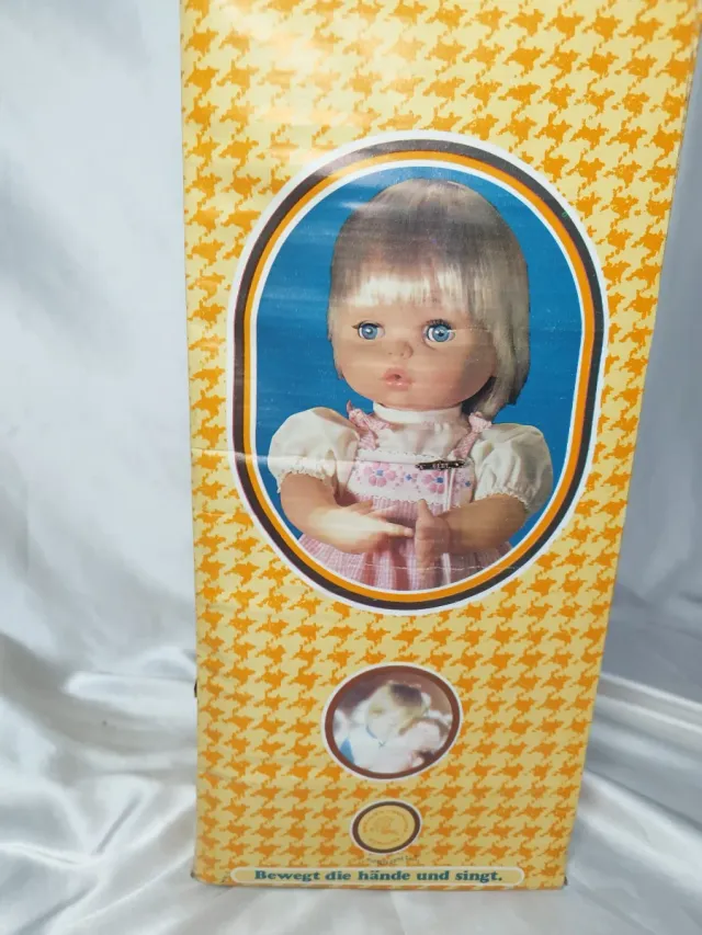 Antigua muñeca Baby Pon