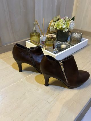 Botines de piel Zara talla 37