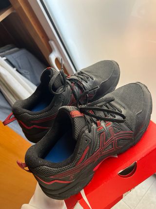 Asics Gel Venture 8 Zapatillas Running Negro/Rojo