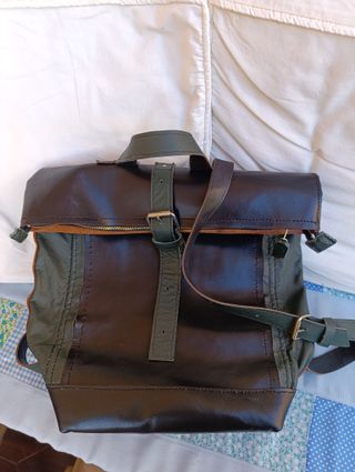 Mochila de piel auténtica hecha a mano