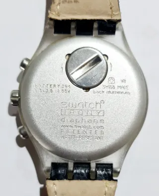 Reloj Swatch Irony Diaphane Negro