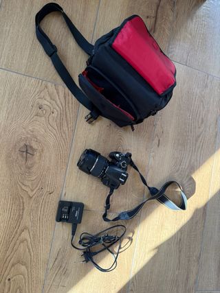 Nikon D3000 + Obiettivo Tamron 18-200mm