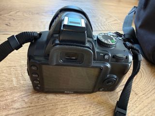 Nikon D3000 + Obiettivo Tamron 18-200mm