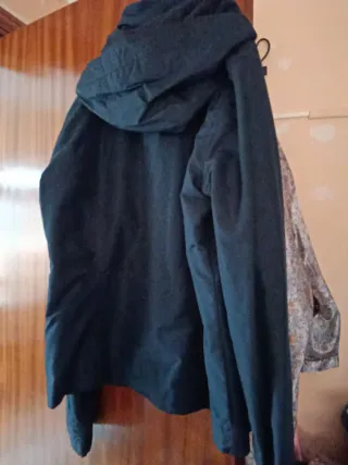 Chaqueta Hollister Negra con Capucha