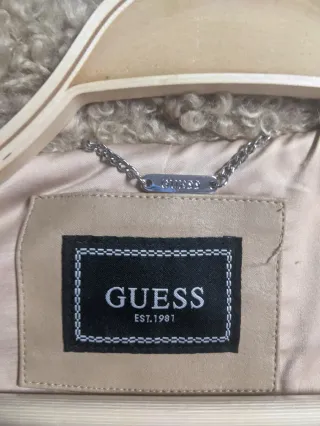 Abrigo pelo Guess beige