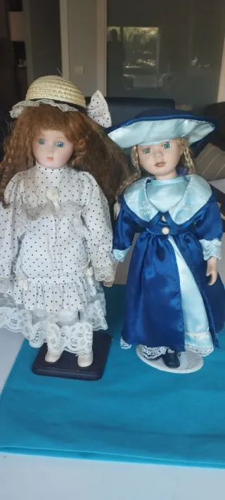 Muñecas de porcelana colección con peana