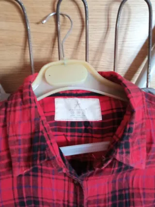 Camisa de cuadros beige y negra