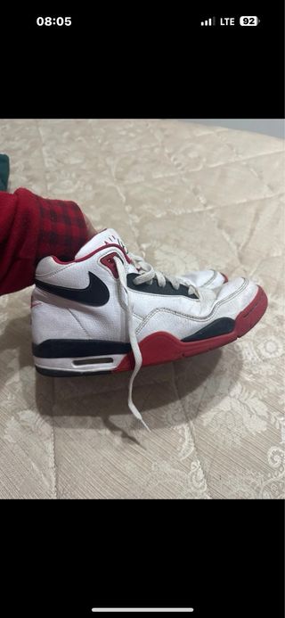 Nike Air Scarpe Rosse e Nere