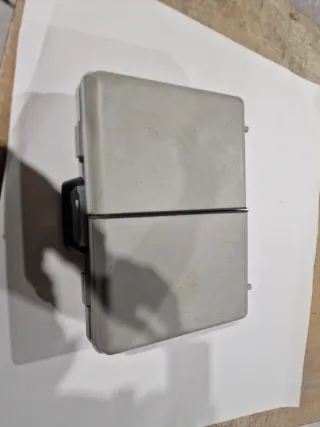 Tocadiscos Sanyo de maleta con radio y cassette