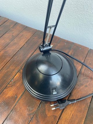 Lampada da tavolo nera