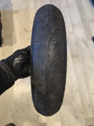 Neumático 120/70-17 dunlop usado