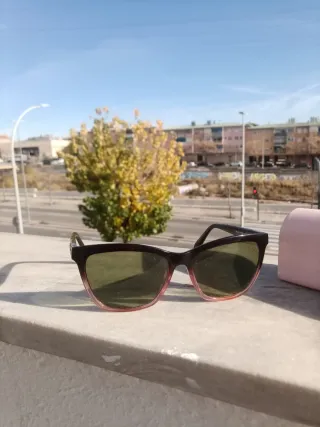 Gafas de sol Tous negras y rosas