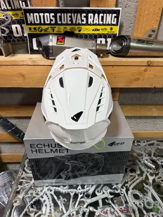 OFERTA Casco Cross UFO Echus Fibra Vidrio