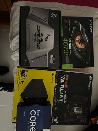Componentes PC: CPU, GPU, Placa Base, PSU, Refrige