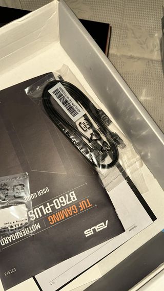 Componentes PC: CPU, GPU, Placa Base, PSU, Refrige