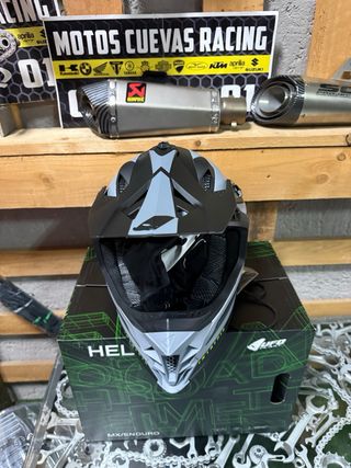 Oferta Casco Cross UFO Intrepid MX/Enduro