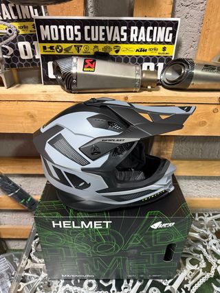 Oferta Casco Cross UFO Intrepid MX/Enduro