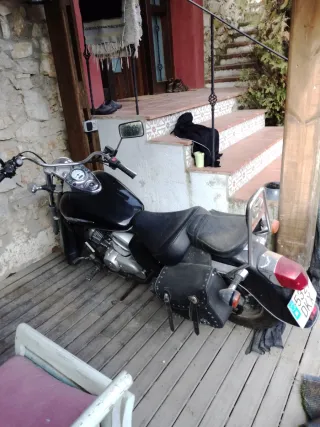 Moto Custom Negra honda shadow