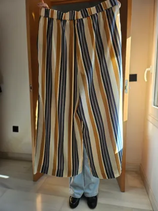 Pantalón culotte Zara rayas