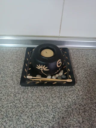 Portacandele in pietra e legno