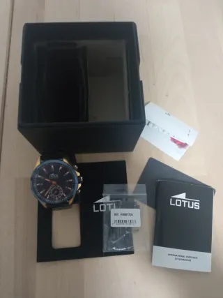 Reloj Lotus 18809/1 Azul y Dorado