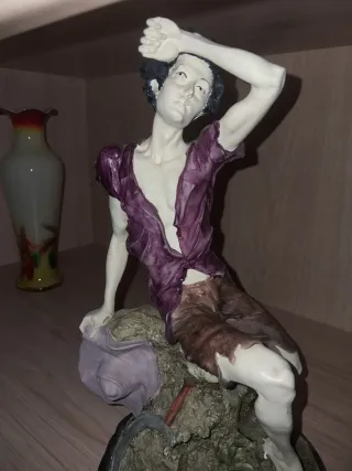 Figura decorativa agricultor con hoz