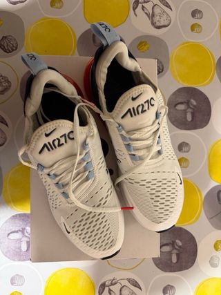 Nike Air Max 270 Blancas Rojas