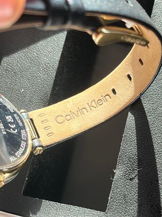 Reloj Calvin Klein Negro y Dorado Mujer