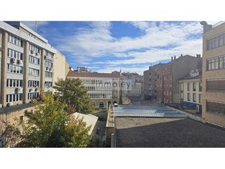Piso en alquiler en Centro en Vitoria-Gasteiz