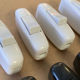 8 x Interruptores de Paso SIMON