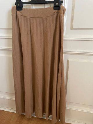 Falda larga ocre