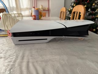 PS5 Slim Digital Edition + 1 Mando