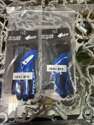 Guantes UFO cross  Talla L y M Azul