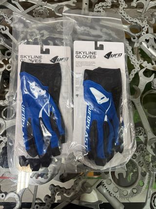 Guantes UFO cross  Talla L y M Azul