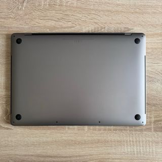 MacBook Pro 15” (2017) – i7 2.8GHz – 16GB – 512GB