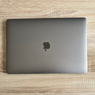 MacBook Pro 15” (2017) – i7 2.8GHz – 16GB – 512GB