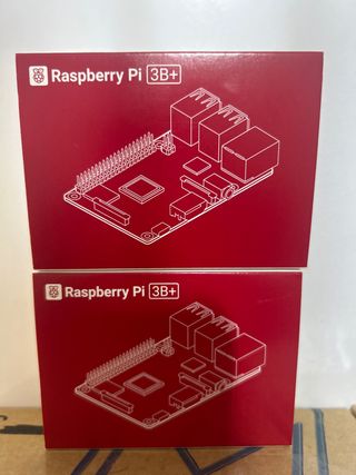2 Raspberry Pi 3B+ 1GB, NUEVAS. Para Xabier.