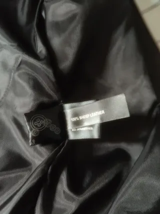 Chaqueta de cuero Barney's Originals Negra