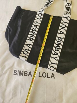 Bolso Shoppee Bimba y Lola Negro