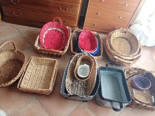 Cesti e panieri in vimini assortiti