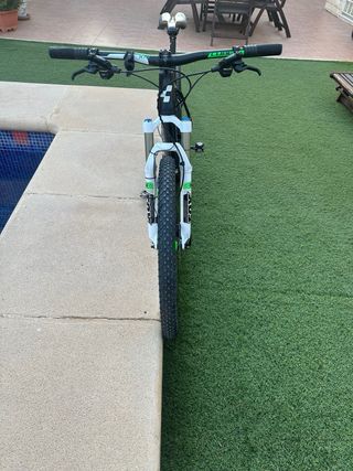 Bicicleta de Montaña Cube