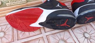 Nike Jordan Aura Max 3 Negro/Rojo