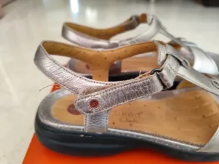 Sandalias Unstructured Talla 38 Plateadas