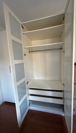 Armario blanco puertas cristal