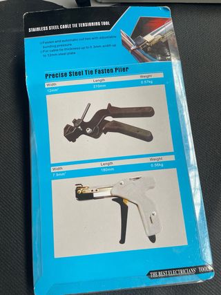 Herramienta tensora para bridas de acero