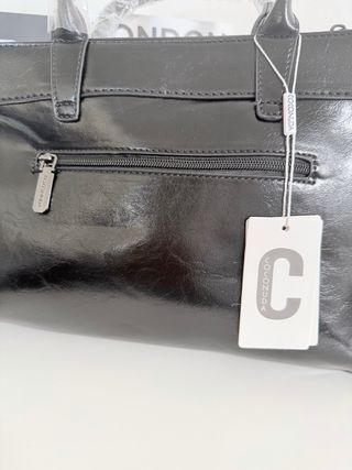 Borsa nera lucida con tracolla