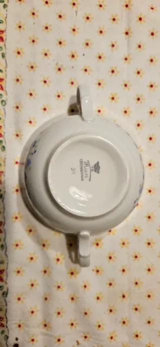 11 Tazas Consomé Cerámica Checoslovaca. Marca Thun