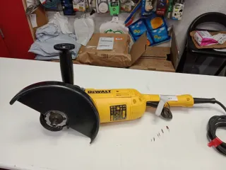 Radial Dewalt DW492