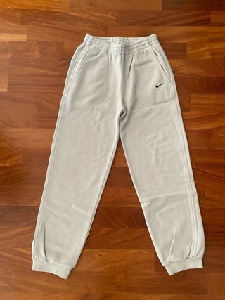 Pantalón chándal Nike beige niño